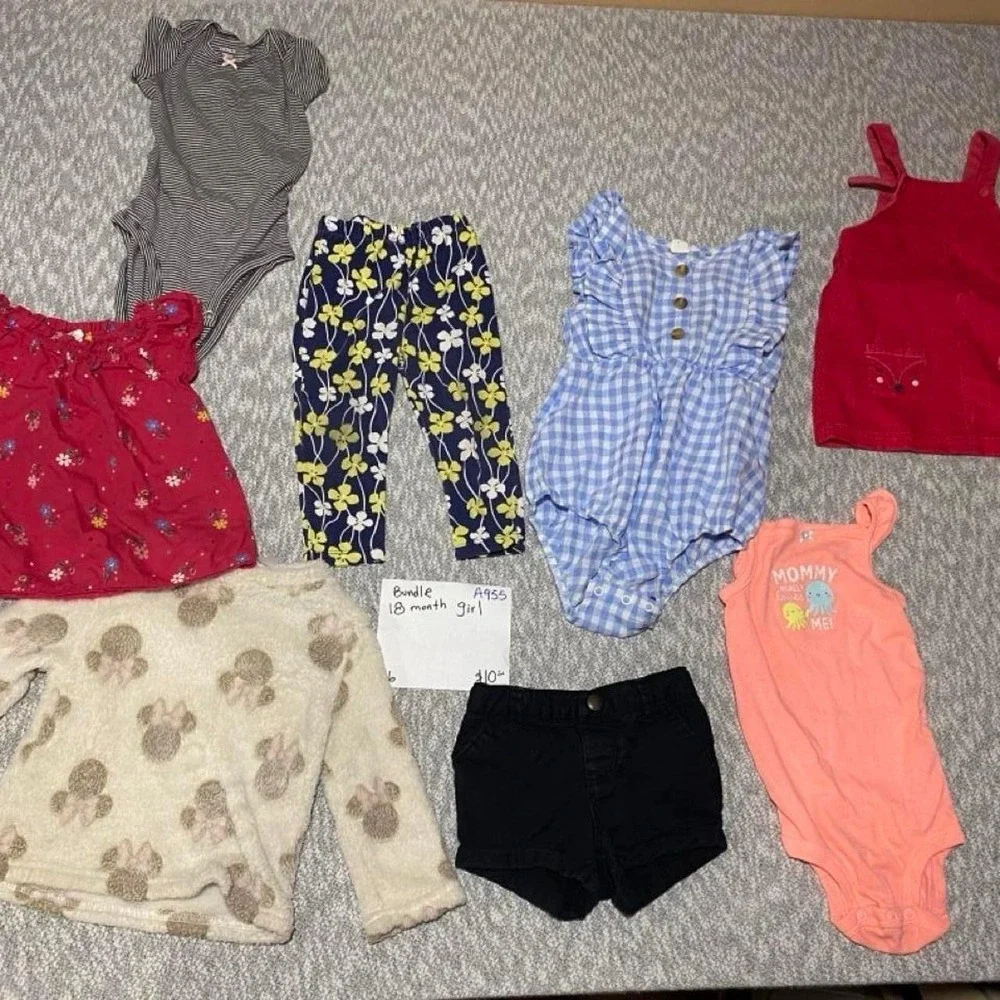 Baby girl clothes bundle Size: 18 months. SKU-A955#kids